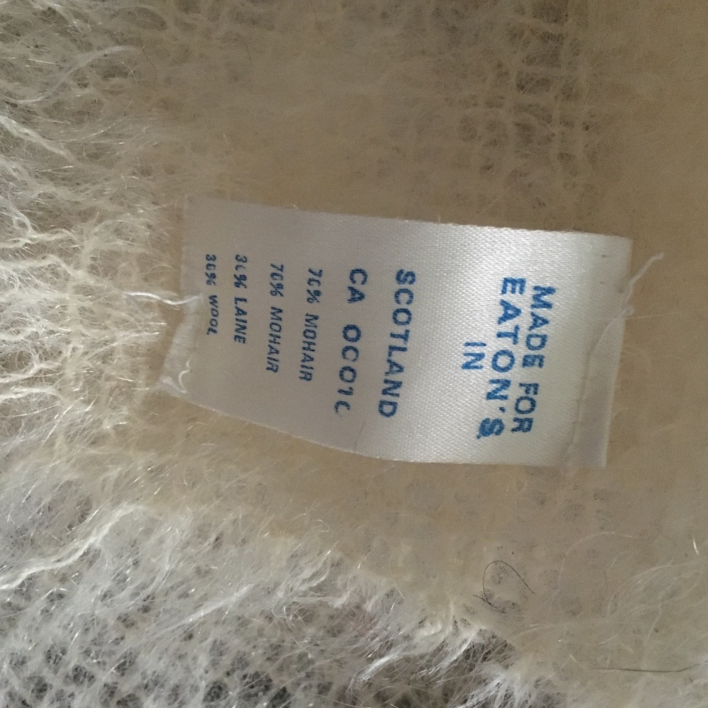 Vintage Cream Fluffy Mohair Knit Throw Shawl Wrap - Picture 4 of 4